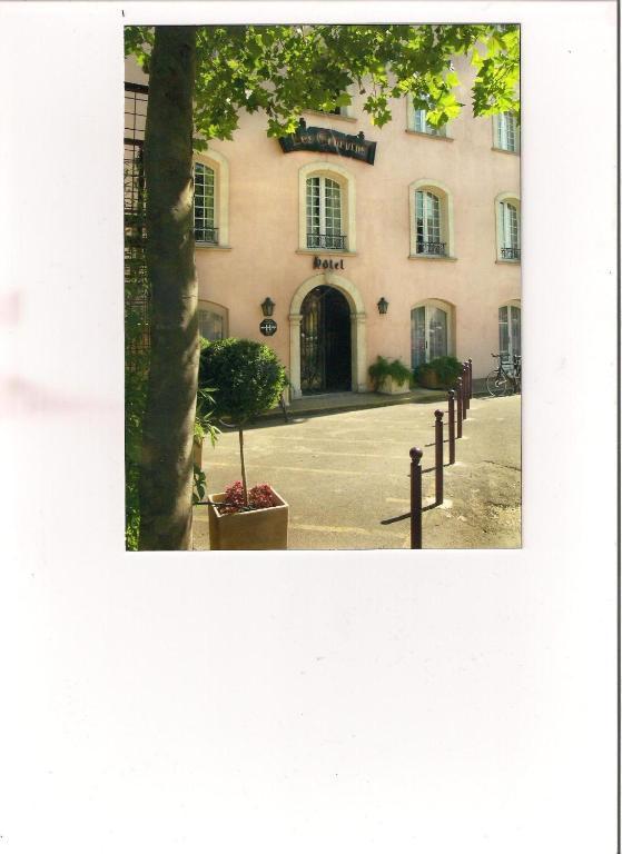 فندق تاراسكونفي  Les Echevins المظهر الخارجي الصورة